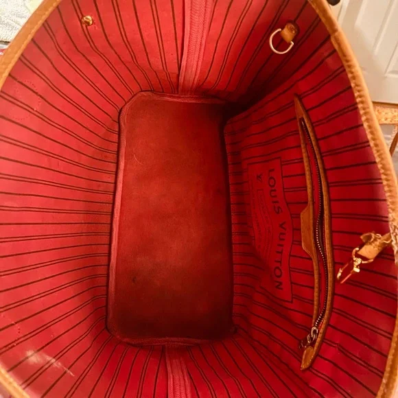 🌹Louis Vuitton  Bay Brown
Pink Rose Ballerine Chain Tote Bag Purse✨(LE Rare) - Picture 12 of 17